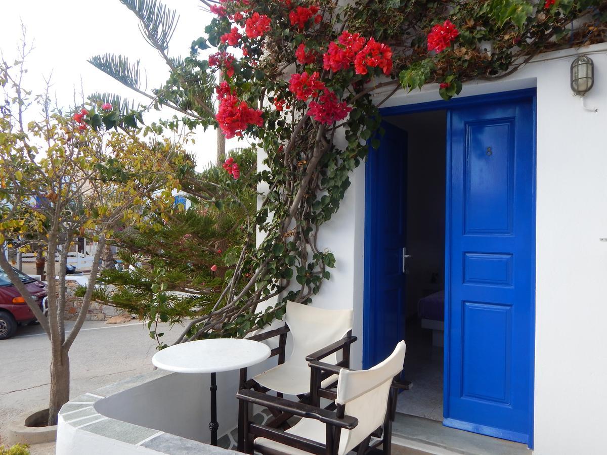 Evgenia Rooms And Apartments Folegandros Town Exterior photo