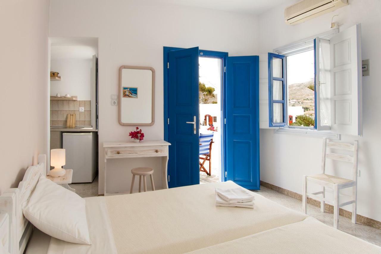 Evgenia Rooms And Apartments Folegandros Town Exterior photo
